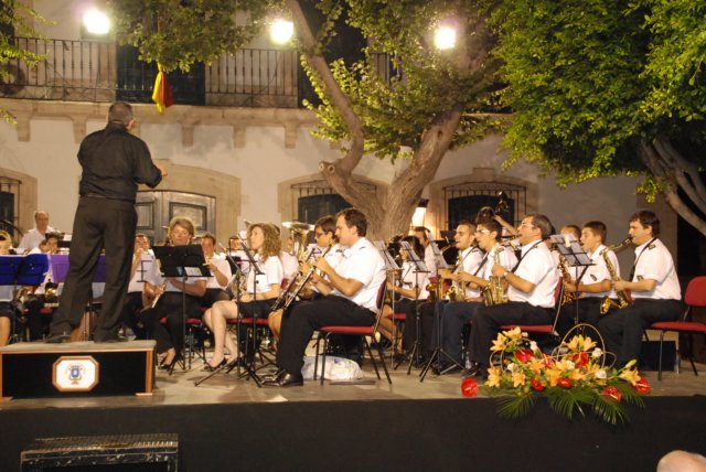 bandadelaasociacinculturaldenjar5.jpg